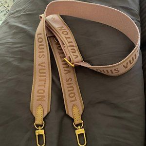 Louis Vuitton Strap - Rose from Multi Pouchette